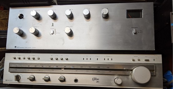 vintage stereo tuner prop