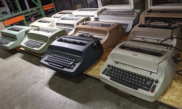 vintage typewriters props